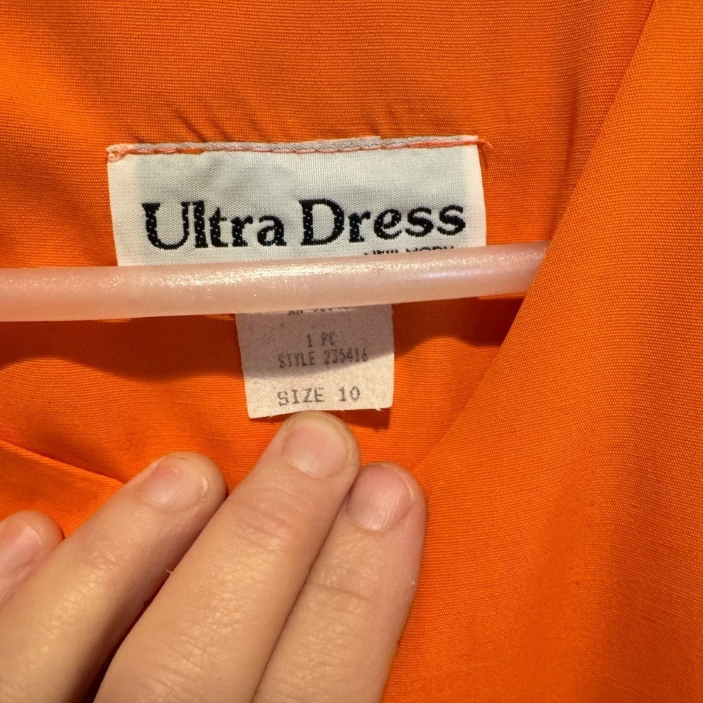 Vintage Orange Pencil Dress large brass colored buttons, shoulder pads sz 4 fit - Picture 6 of 8